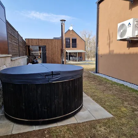 Relax Lipno- V Podkrovi U Plaze Windy Point Apartment Cerna v Posumavi