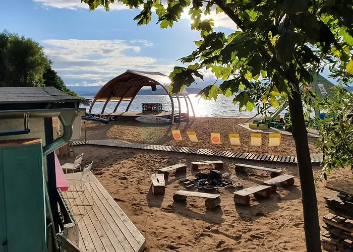 Relax Lipno- V Podkrovi U Plaze Windy Point Апартаменты