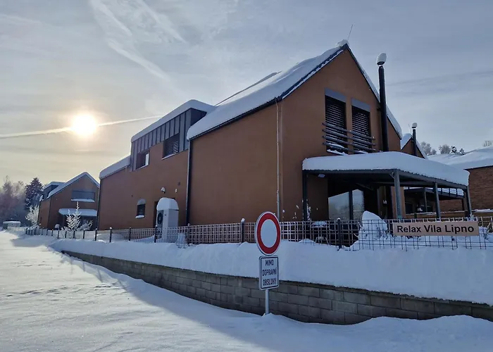 Relax Lipno- V Podkrovi U Plaze Windy Point Апартаменты *