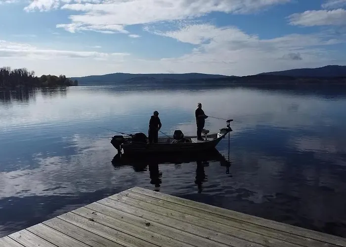 Relax Lipno- V Podkrovi U Plaze Windy Point * Черна-в-Пошумави